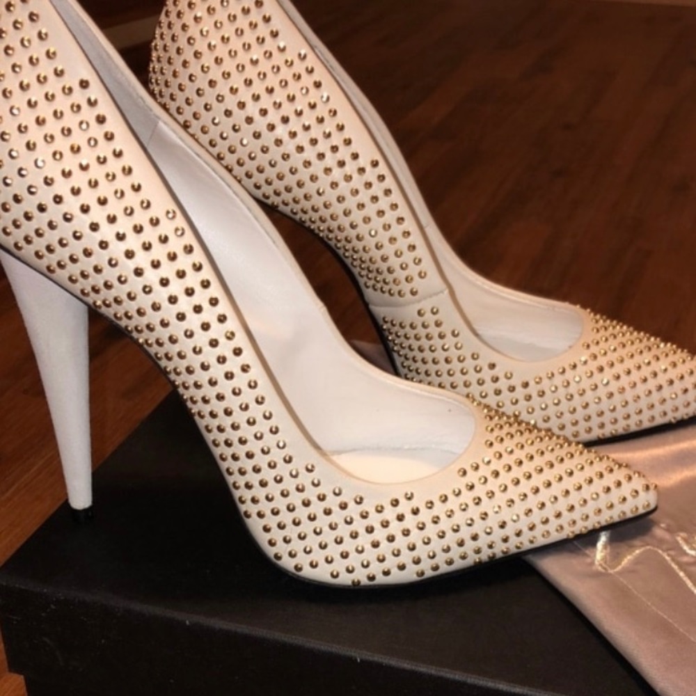 Giuseppe Zanotti white leather studded pumps